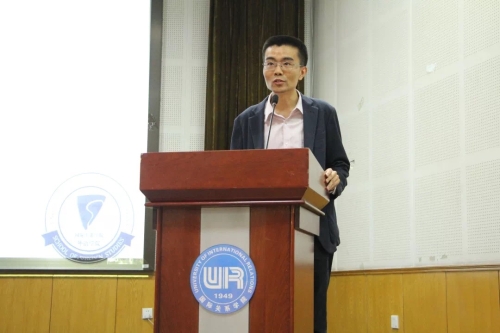 304am永利集团党总支副书记刘理鼎老师为大会致辞